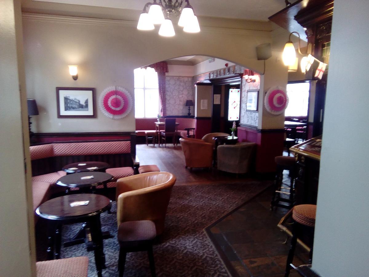 The Bulls Head Hotel Milnthorpe Exterior foto